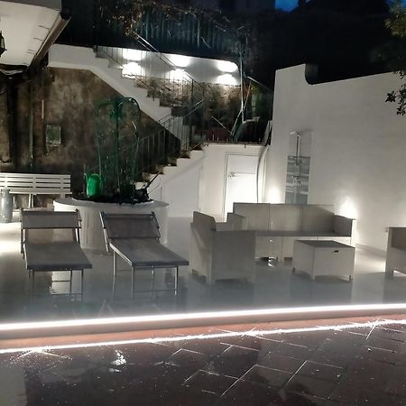 Sant'Agata  Villa Sullo Stretto מראה חיצוני תמונה