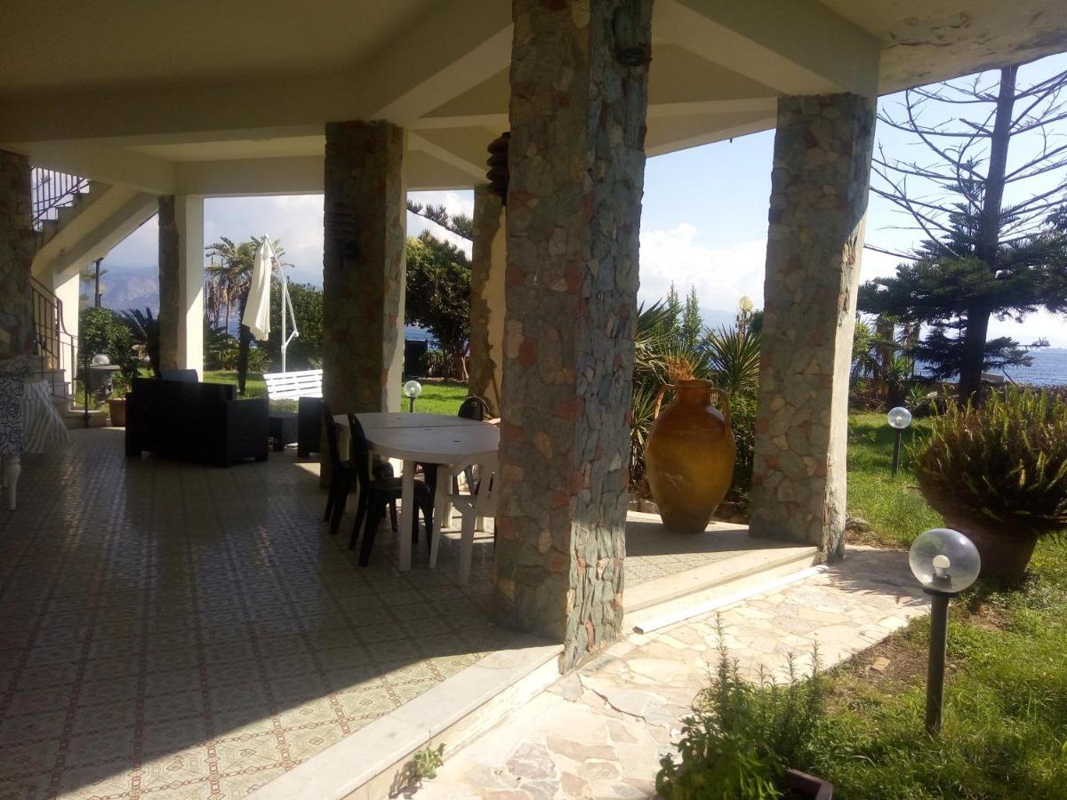 Sant'Agata  Villa Sullo Stretto מראה חיצוני תמונה